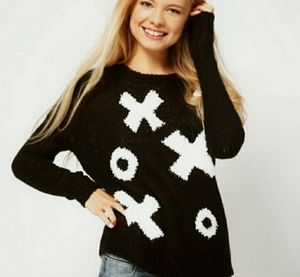 ASOS black white XOXO sweater Y2K sz.4